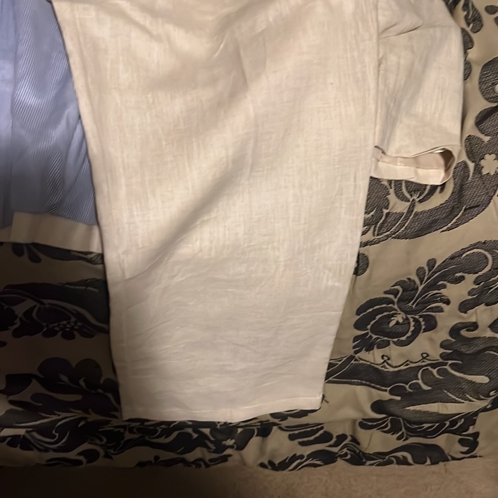 Suit - Picture 5 of 6